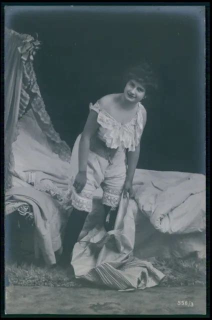 GERMAN AUSTRIAN FRENCH Near Nude Woman Corset Original Old 1910s Photo