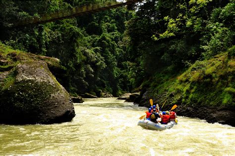 Costa Rica Adventure Trip 8 Day Group Tour Rafting And Hiking