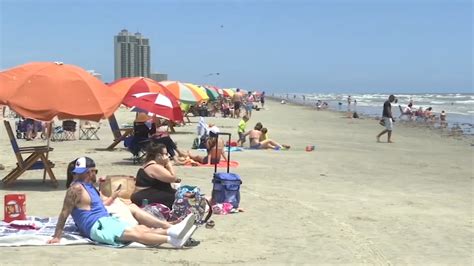 Galveston Looking To Police And Government For Help Managing Overcrowded Beaches Abc13 Houston