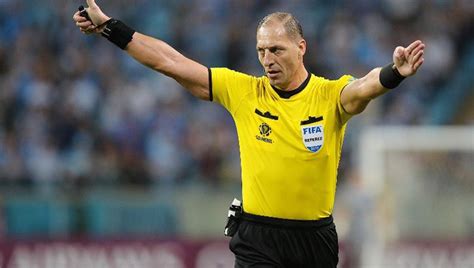 Referee nestor pitana reacts during the 2018 fifa world cup final between france and croatia at luzhniki stadium on july 15, 2018 in moscow, russia. Superliga: Pitana dirigirá el viernes en Santa Fe el ...