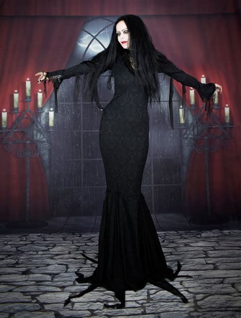 Anjelica Huston Morticia Addams Deluxe Gown Gowns Arnoticias Tv