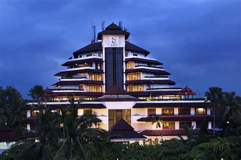 Meliá purosani yogyakarta hotel, a newly refurbished urban resort located in the heart of yogyakarta, alongside the jalan malioboro shopping centre. GQ Hotel Yogyakarta, Indonesia - Booking.com