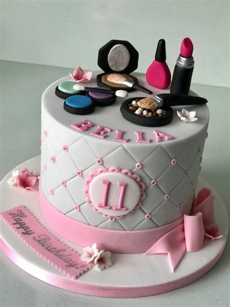 Makeup Cake Decorated Cake By Lorraine Yarnold Cakesdecor