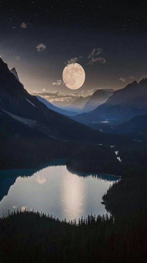 Full Moon Over One Of The Most Beautiful Lakes In The World Peyto