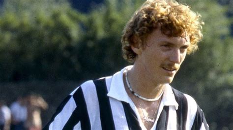 We would like to show you a description here but the site won't allow us. ZBIGNIEW BONIEK - Intervista giugno 1982 | Il football ...