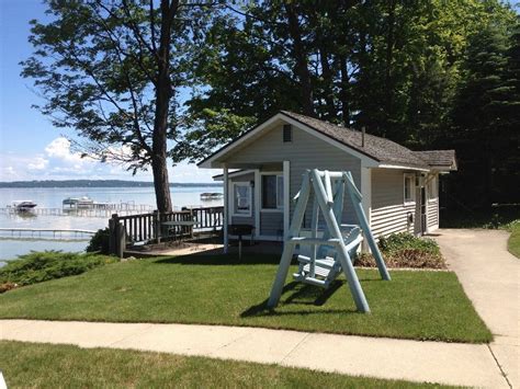 Our other popular types of vacation rentals in traverse city include: Beachside Cottages On West Bay Lake Michigan... - HomeAway ...