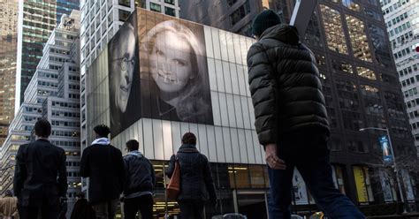 Real Estate Mogul Taunts Ex Wife With 42 Foot Tall Photo Of New One