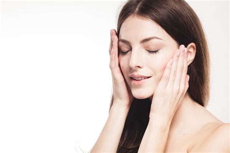 Easy Natural Tips For Glowing Skin | Femina.in