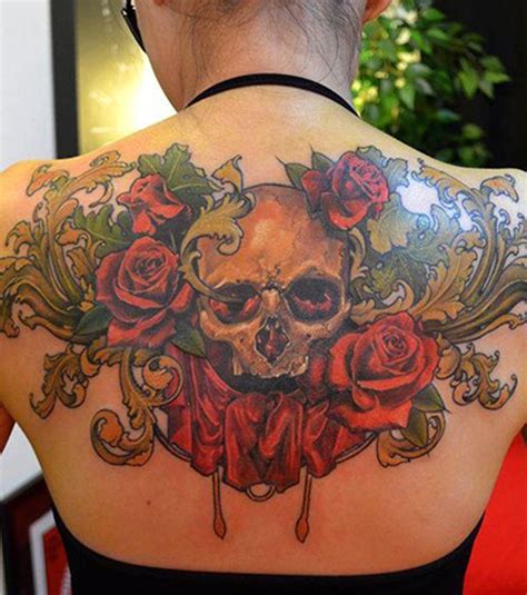 C'est le genre de tatouage qui n'est pas adapté pour les personnes nerveuses. Tatouage tête de mort mexicaine : 20 dessins pour s'inspirer