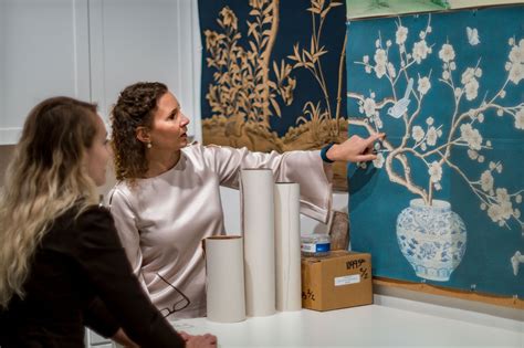 Gracie Wallpaper 120 Years Of Handpainted Wallpaper Art In 2020