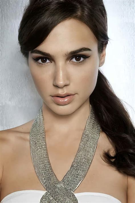 640x960 Gorgeous Gal Gadot 4k Iphone 4 Iphone 4s Hd 4k Wallpapers Images Backgrounds Photos