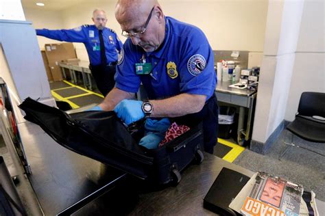 Us Airport Security Staff Reveal How They Target Pretty Women For Pat