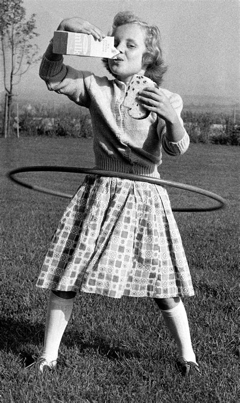 Hula Hoops These Vintage Photos From 1958 Show The Height Of The Fad