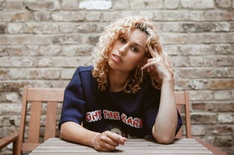 Bed (chilled)joel corry & david guetta feat. Singer RAYE accuses The Ivy Chelsea of racism - Keep The ...