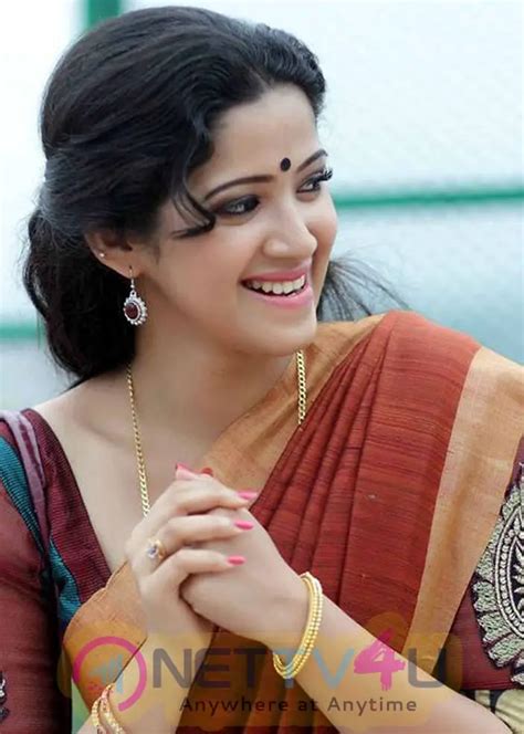 actress abhirami suresh lovely images 532772 galleries and hd images