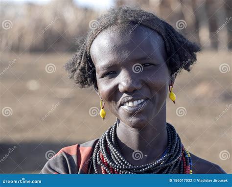Omo River Ethiopia May 11th 2019 Portrait Of Girl Of Dassanech