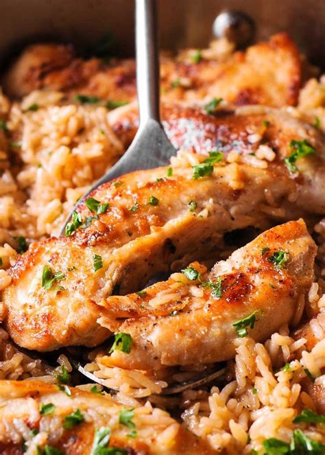 Chicken With Garlic Parmesan Rice Is The Perfect Dish For Easy