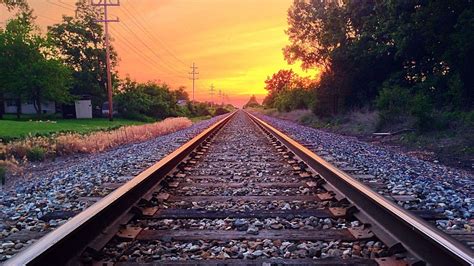 Train Track Photography ~ Roundhouse Railroader Kolpaper