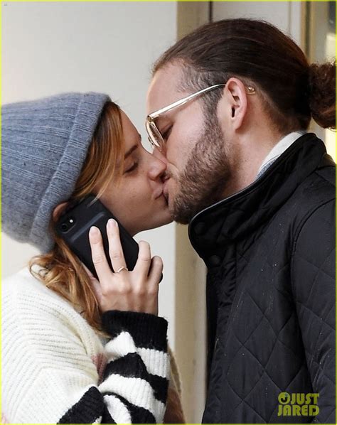 Emma Watson Kisses New Mystery Boyfriend In London Photo