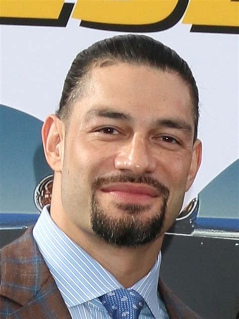 Why am i cutting a bob haircut using horizontal and vertical sections? Joe Anoa'i - FILMSTARTS.de