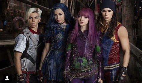 Pin De Michelle En Descendants 2 2017 Personajes De Descendientes