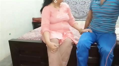 Desi Kaam Wali Ki Maalik Ne Khoob Chut Mari House Owner And Desi Indian Maid Sex With Hindi