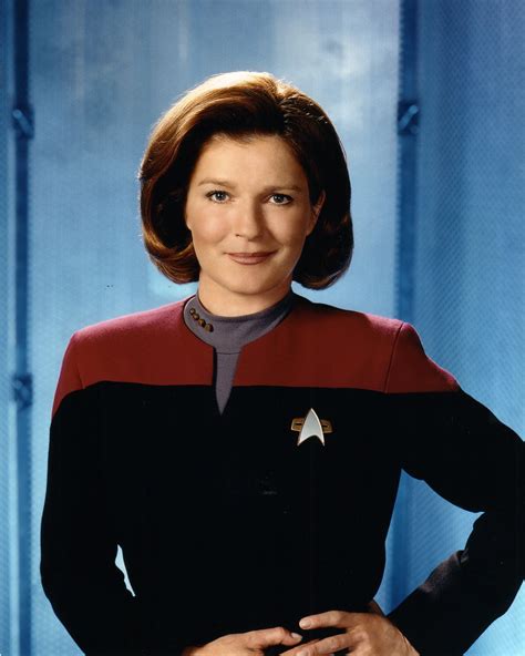 Kate Mulgrew In Star Trek Voyager Promo Women Of Sci Fi Tv
