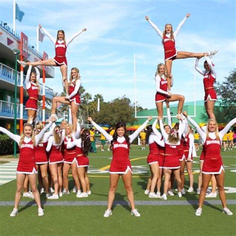 Love This Pyramid Cheer Workouts Cheer Stunts Cheerleading Stunt