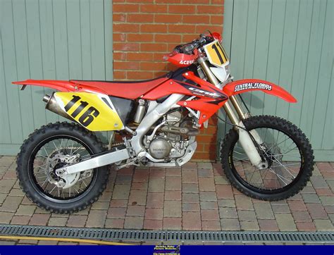 Crf250x or crf250r which is the best here. 2005 Honda CRF 250 X: pics, specs and information ...