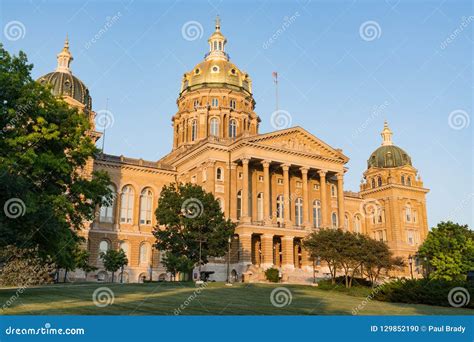 Iowa State Capitol Building Stock Photo Image Of Gold City 129852190