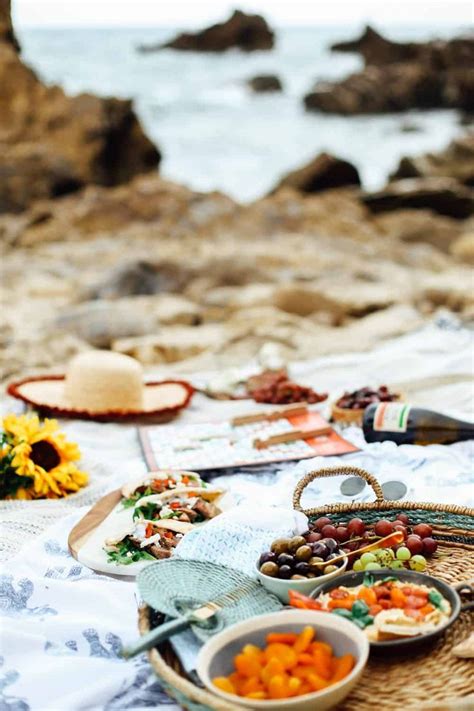 Mediterranean Inspired Beach Picnic Recipe Food Picnic Foods No