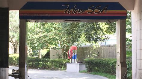 My only option was a hand wash because of my dual rear wheels. Futura SSA: Dave's Car Wash in Seffner, FL - YouTube