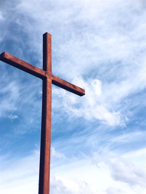 Nessa Estrofe A Cruz Importante Símbolo Do Cristianismo