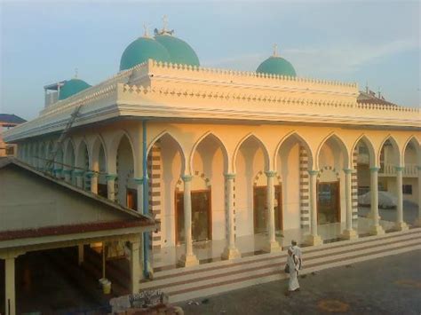 Darussalam Mosque Masjid Darussalam Phnom Penh 2019 Alles Wat U