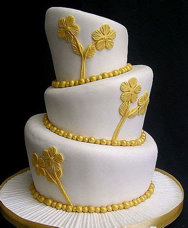 The new designs will be published daily. The Wedding Collections: Pretty Gold wedding Cakes