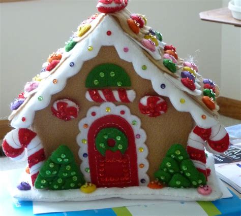 Felt Gingerbread House Too Cute Felt Christmas Gingerbread House Patterns Christmas