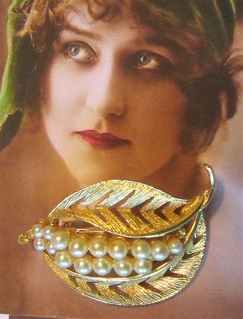 Vintage Gold Brooch With Pearls Pearl Brooch Leaf Brooch Etsy