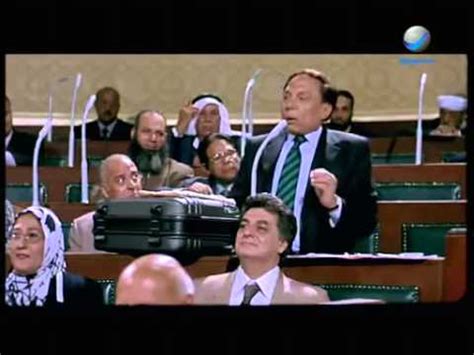 حداد عادل می‌گوید که به دلیل حاشیه ها از او خواسته انصراف دهد اما او مصر بوده و به دلیل پنج سال از روزی که نازنین زاغری رتکلیف، شهروند ایرانی بریتانیایی، در فرودگاه امام خمینی. Dambero: قفشات عادل امام مرجان احمد مرجان