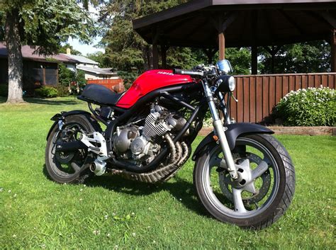 But yamaha went one step better. Love my ol' 1992 Seca II! | Cafe racer