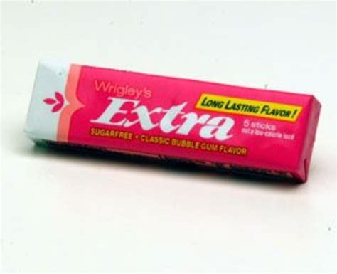 Dark Pink Extra Gum Rnostalgia