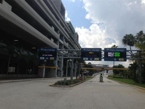 Fll Palm Garage Long Term Parking In Fort Lauderdale Parkme