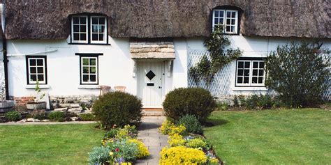 This Small But Perfectly Formed Thatched Beauty Is Officially The Best