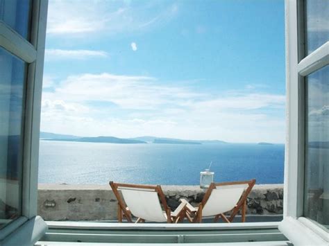 Picturesque Complex Of Traditional Apartments In Santorini Located In