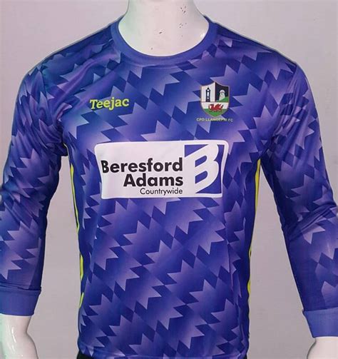 Holen sie sich das lazio heimtrikot/auswärtstrikot/3rd trikot. UNGLAUBLICH - Walisischer Klub stiehlt legendäres Lazio ...