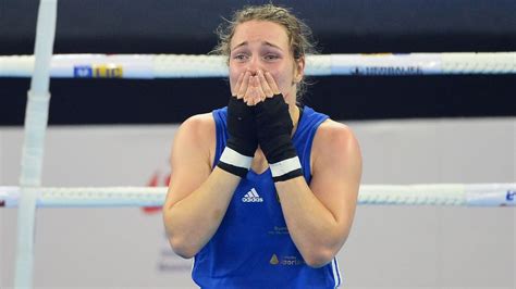 amateurbox wm ornella wahner gewinnt als erste deutsche boxerin gold der spiegel