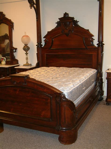 Victorian Renaissance Prudent Mallard Rosewood Bedroom Set Salado