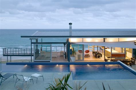 Minimalist Beach House By Pete Bossley Architects Homemydesign