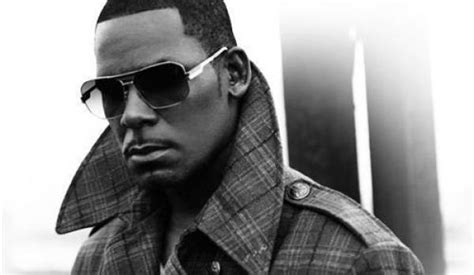 R Kelly Threatens To Sue Lifetime Over Documentary Lynne