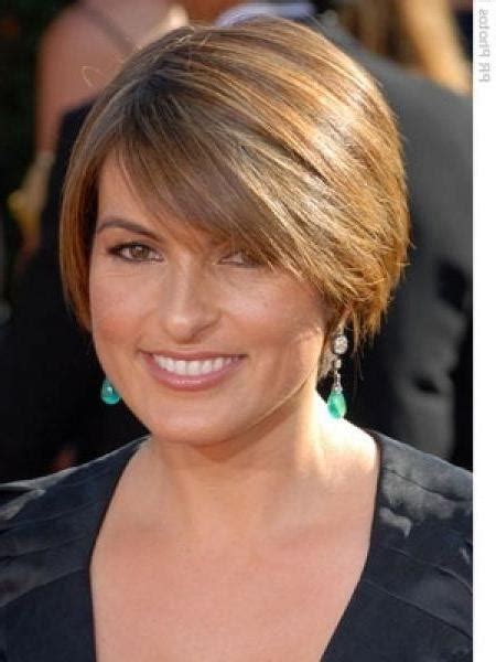 Find out more about its types and get a guide to choosing the right pixie hairstyle for your face shape and texture, styling tips, advice on hair products and a gallery of the best short crops imaginable. 20 Best of Short Hairstyles For Square Face
