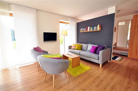 Polstersofa loungesofa couch sitzgruppe wohnzimmer mit kissen sofa. Sitzgruppe im Wohnzimmer | Wohnung, Ferienwohnung, Möbelideen
